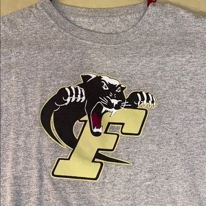 Boy’s Ferrum College t-shirt. size large